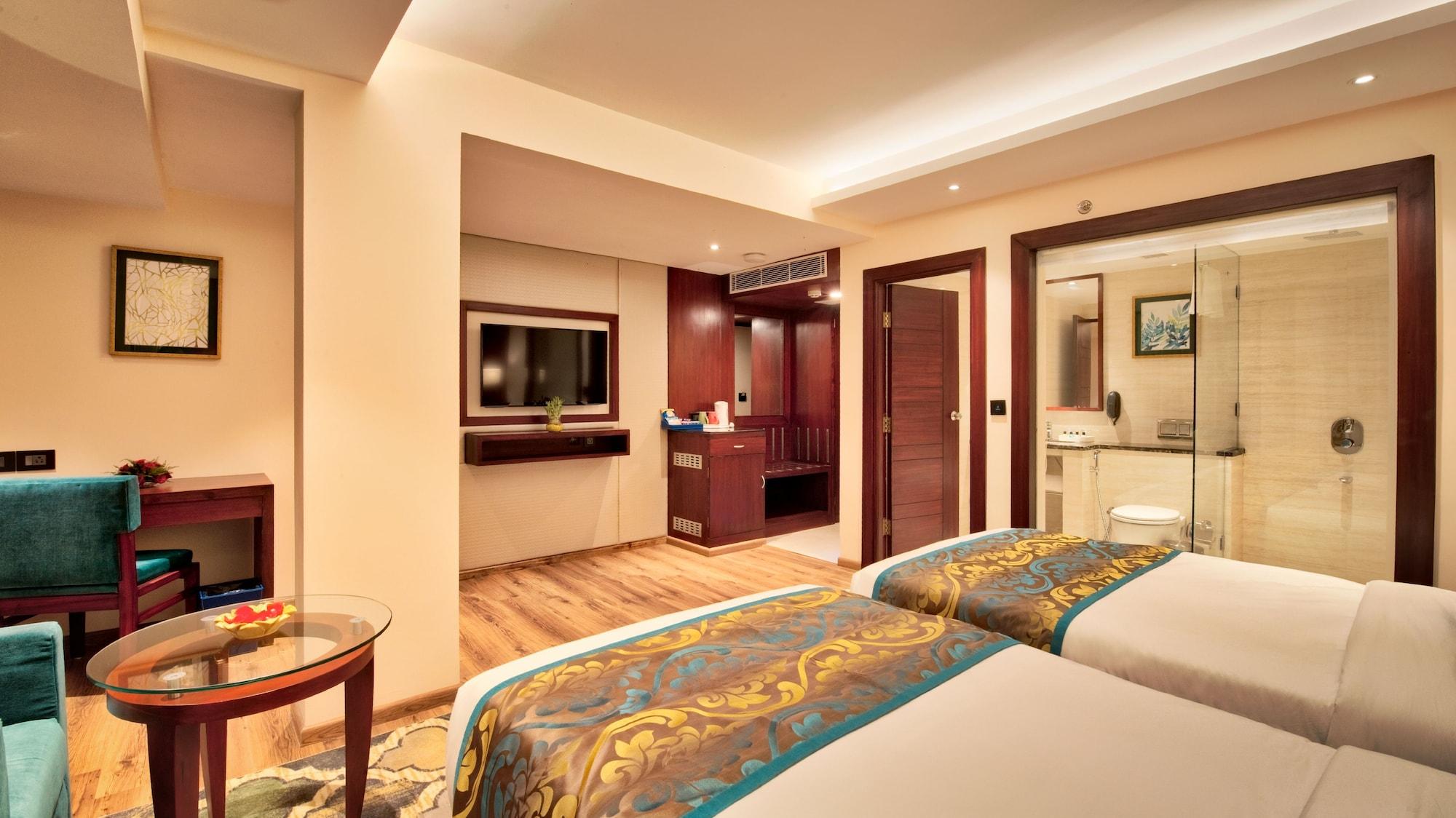 Hotel Golden Tulip Essential Divisione di Jaipur Esterno foto