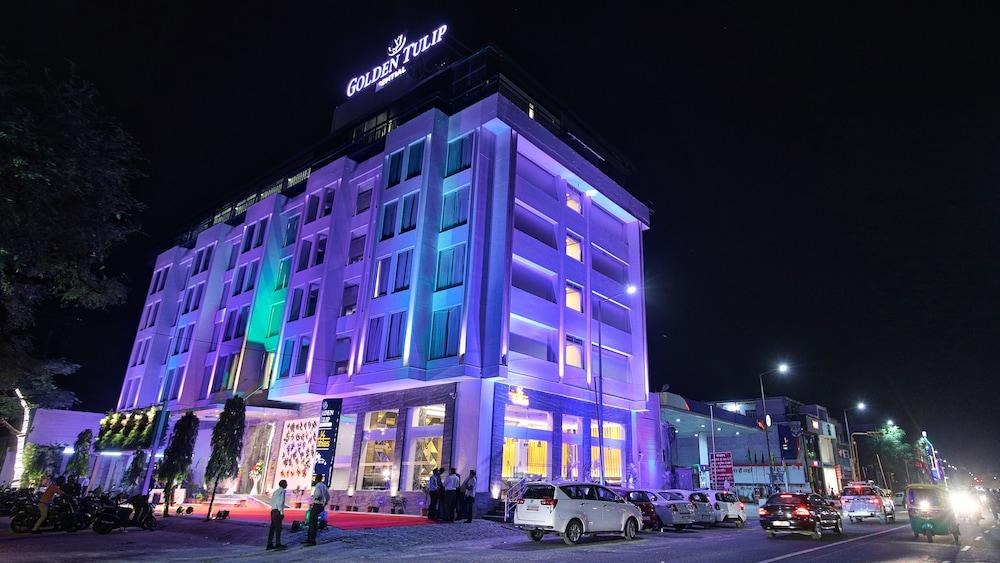 Hotel Golden Tulip Essential Divisione di Jaipur Esterno foto