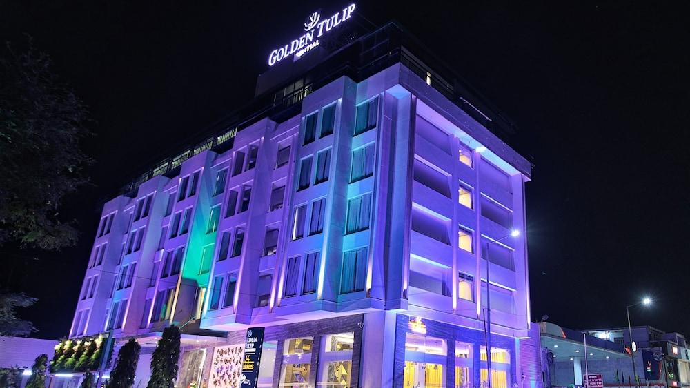 Hotel Golden Tulip Essential Divisione di Jaipur Esterno foto