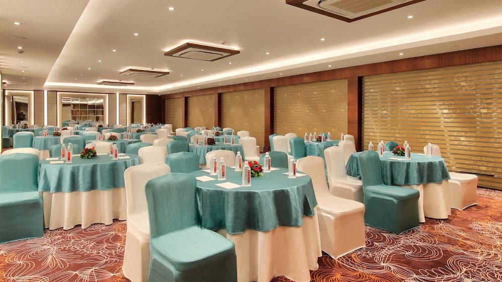 Hotel Golden Tulip Essential Divisione di Jaipur Esterno foto
