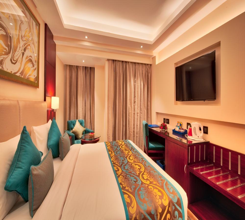 Hotel Golden Tulip Essential Divisione di Jaipur Esterno foto