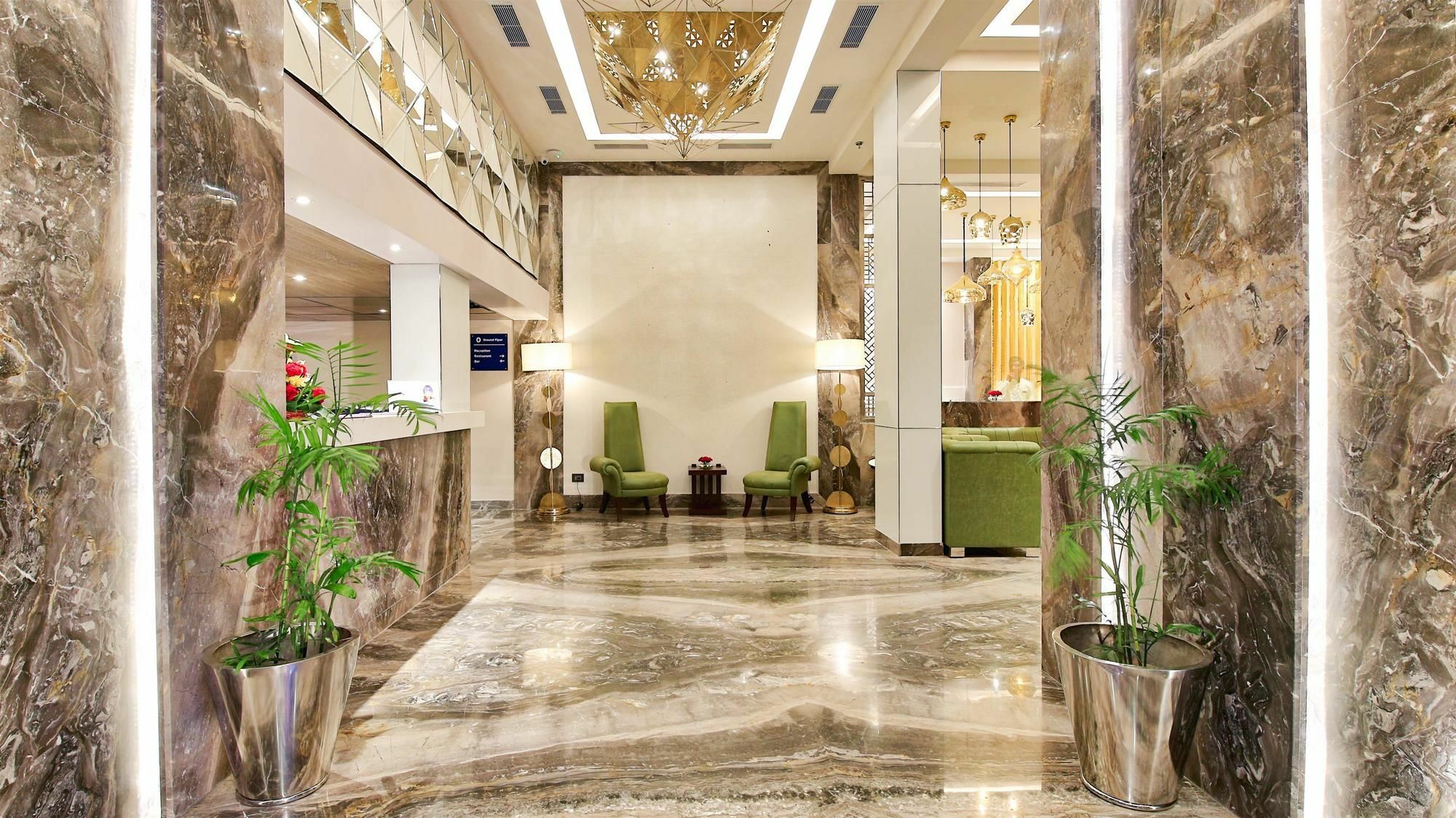 Hotel Golden Tulip Essential Divisione di Jaipur Esterno foto